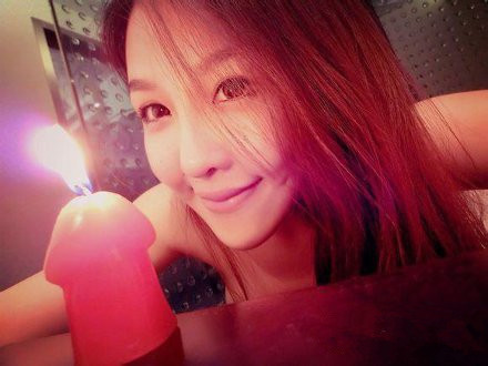 真人百家乐”温情蜡烛照亮多彩姑娘“